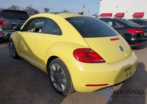 2012 Volkswagen Beetle 2.5L из США, поврежденный, VIN 3VWJX7AT3CM636685